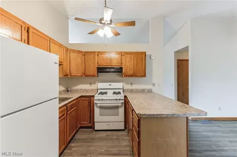 4248 Laurel Rd, Lorain, OH 44055 photo 9