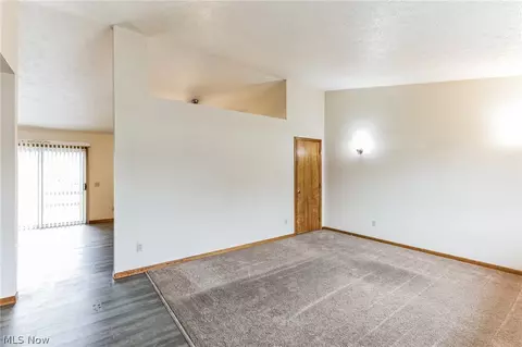4248 Laurel Rd, Lorain, OH 44055 photo 3