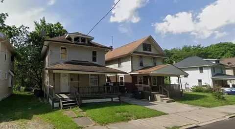 272 Gordon Dr, Akron, OH 44302
