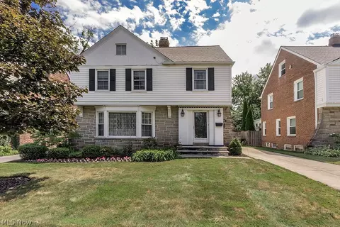 2427 Loyola Rd, University Heights, OH 44118