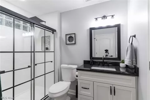 Bath - 1707 Arbor St, Wickliffe, OH 44092 photo 1 of 3