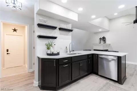 Kitchen - 1707 Arbor St, Wickliffe, OH 44092 photo 4 of 13