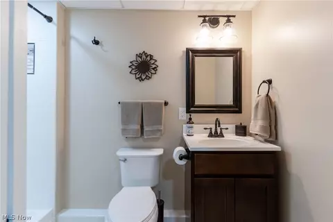 Bath - 1707 Arbor St, Wickliffe, OH 44092 photo 3 of 3