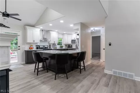 Kitchen - 1707 Arbor St, Wickliffe, OH 44092 photo 2 of 13