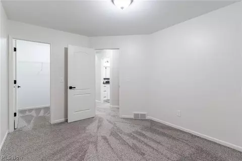 Bedroom - 1707 Arbor St, Wickliffe, OH 44092 photo 3 of 4
