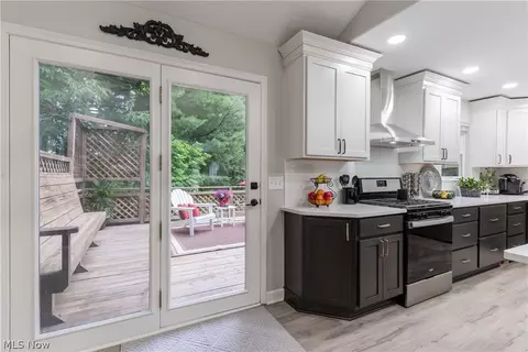 Kitchen - 1707 Arbor St, Wickliffe, OH 44092 photo 10 of 13