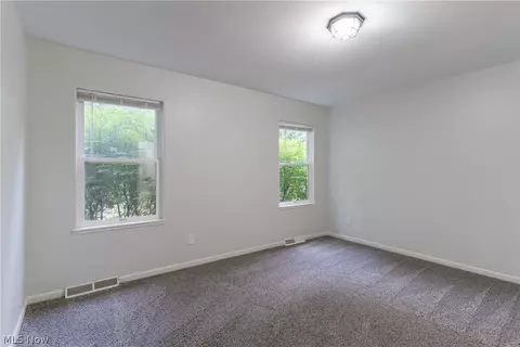 Bedroom - 1707 Arbor St, Wickliffe, OH 44092 photo 1 of 4