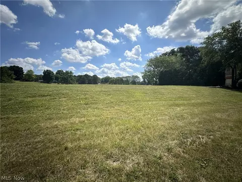 Telford Street Nw, Canton, OH 44718