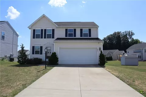 1690 Stone Crossing St NE, Canton, OH 44721