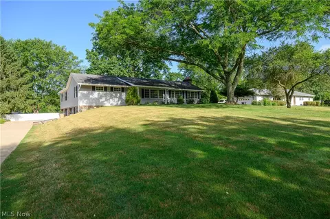 2371 Sunnybrook Rd, Mogadore, OH 44260