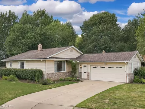 1898 Beham Dr, Mayfield Heights, OH 44124