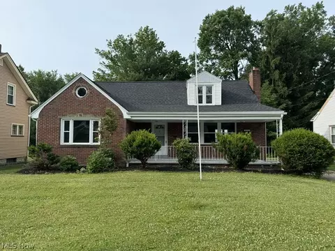 1923 Wakefield, Youngstown, OH 44514