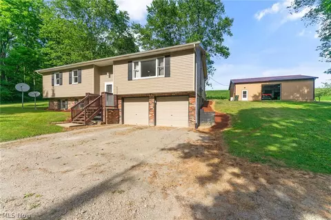 8184 Rochester Rd, Kensington, OH 44427