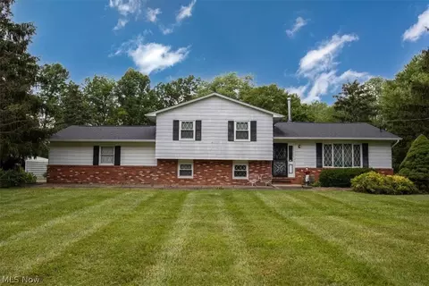 12340 Durkee Rd, Grafton, OH 44044
