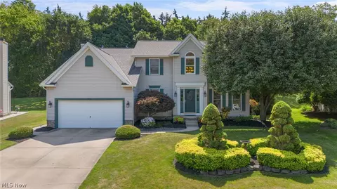9931 Parkland Dr, Twinsburg, OH 44087