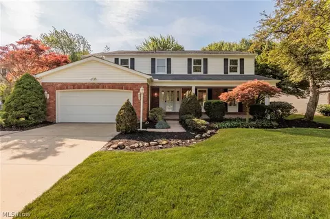 25775 Hidden Acres Dr, Westlake, OH 44145
