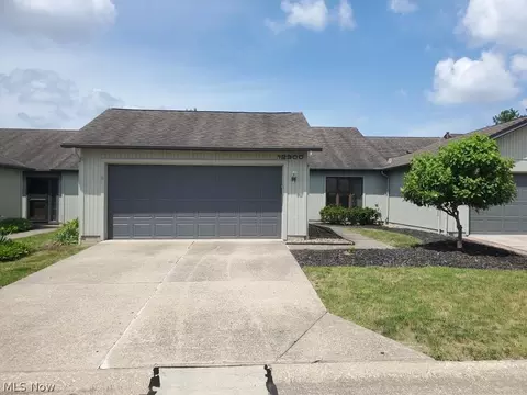 12300 Woodside Ct, Strongsville, OH 44136