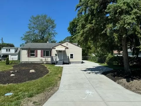 722 E 349th St, Eastlake, OH 44095