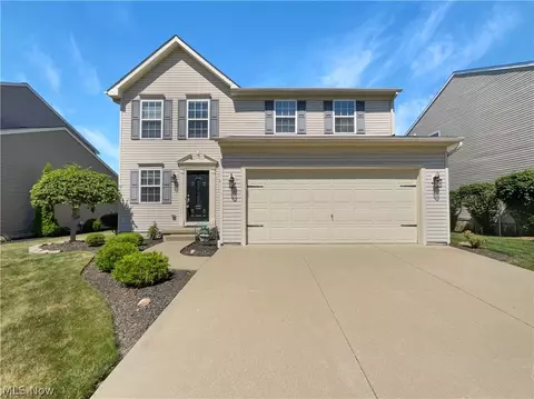 9219 Highland Creek Ave, North Canton, OH 44720