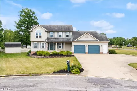 2030 Crestwood St, Alliance, OH 44601