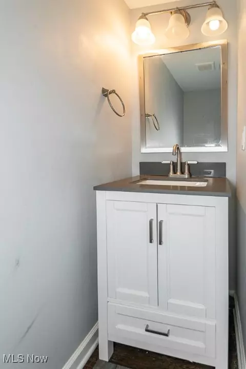 Bath - 2051 E 226th St, Euclid, OH 44117 photo 1 of 5