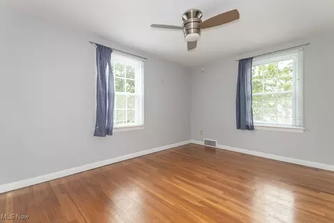 Bedroom - 2051 E 226th St, Euclid, OH 44117 photo 6 of 11