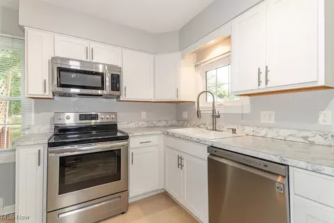 Kitchen - 2051 E 226th St, Euclid, OH 44117 photo 1 of 4