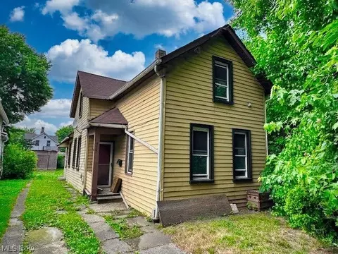 4667 Avery Ave, Cleveland, OH 44127