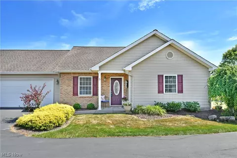 170 Sandy Ct #5, New Middletown, OH 44442