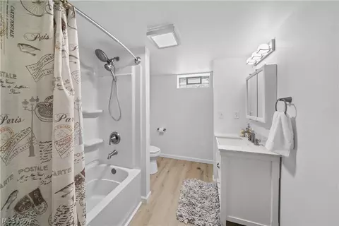 Bath - 7231 Stow Rd, Hudson, OH 44236 photo 7 of 7