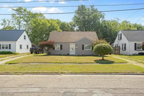2442 Clark Ave, Alliance, OH 44601