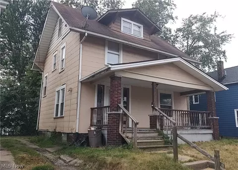 2442 Indiana Way NE, Canton, OH 44705