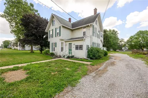 2322 17th St SE, East Canton, OH 44730