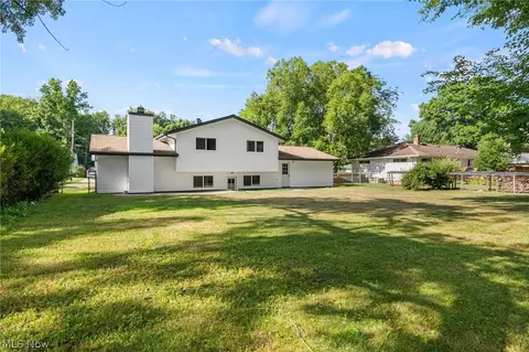 Exterior - 191 Maplelawn Dr, Berea, OH 44017 photo 2 of 3