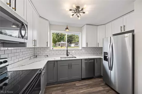 Kitchen - 191 Maplelawn Dr, Berea, OH 44017 photo 1 of 3