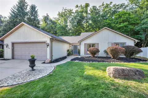 9788 Forestview Dr, Strongsville, OH 44136