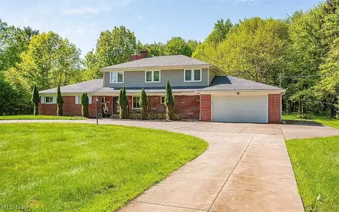 28540 Harvard Rd, Beachwood, OH 44122
