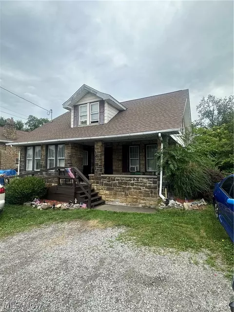 16744 St Clair Ave, East Liverpool, OH 43920