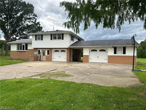14059 Greenbower St NE, Alliance, OH 44601