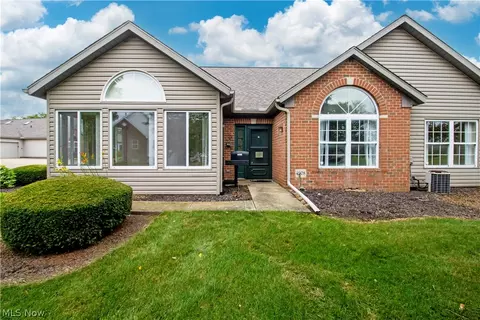 4508 Hunters Chase Ln, Wooster, OH 44691