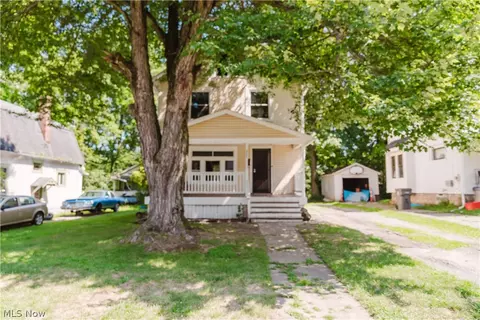 932 Parkview Ave, Youngstown, OH 44511