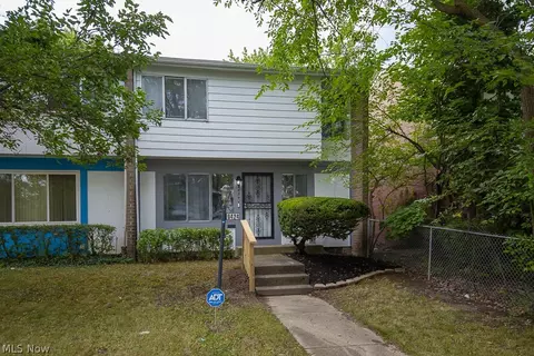 9424 Mount Auburn Ave, Cleveland, OH 44104