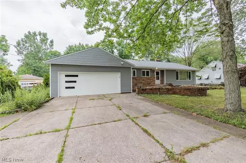 25770 Westwood Rd, Westlake, OH 44145