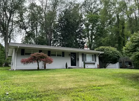 1166 Hampton Rd, Kent, OH 44240
