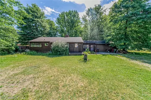 875 Bradley Rd, Westlake, OH 44145