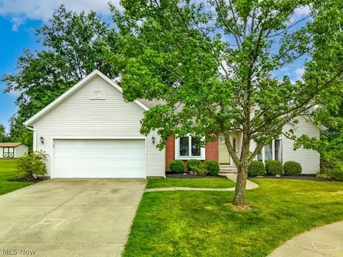 5256 Sarah Cir, Wooster, OH 44691