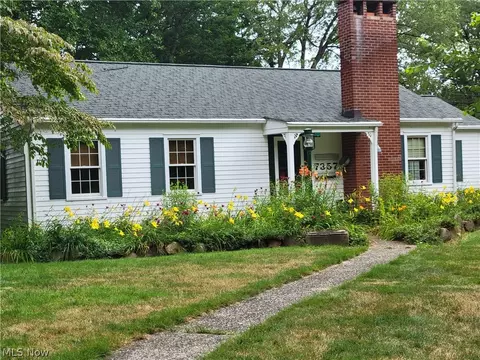 7357 Westview Rd, Kent, OH 44240