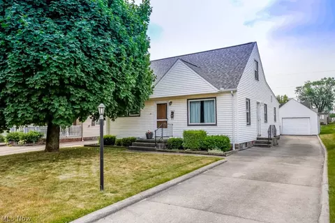 1606 33rd St NE, Canton, OH 44714
