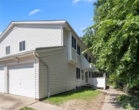 5424 Canyon Ct #B, Willoughby, OH 44094