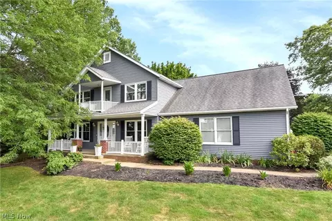 3222 Edinburg Ave NW, Canton, OH 44708